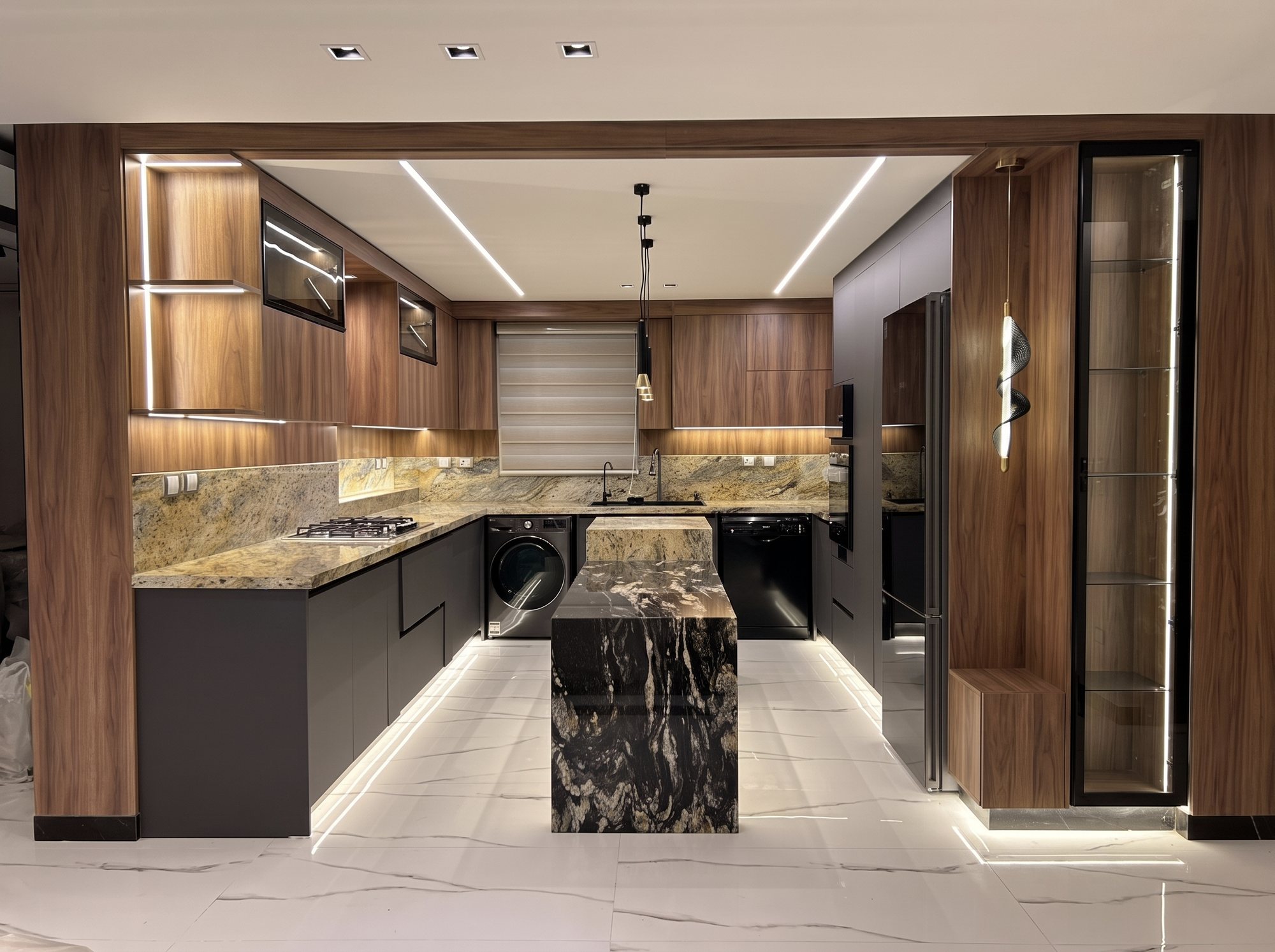DHOME walnut and granite kitchen